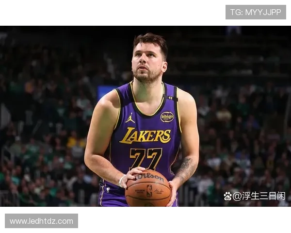 雷迪克称赞东契奇八村垒 强调替补重要性 雷迪克称赞东契奇八村垒 强调替补重要性