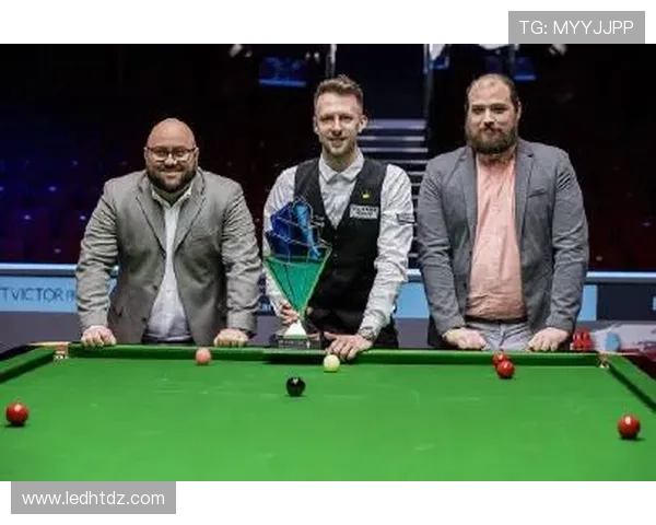 特鲁姆普不烟不毒因家教成长好