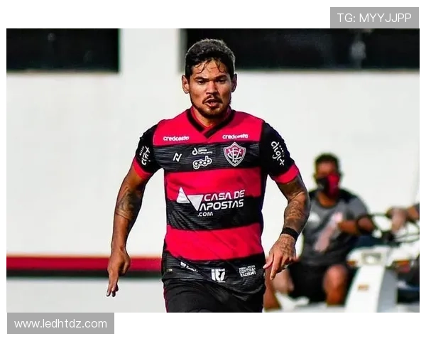 横滨水手签下东洋大学新星高桥辉